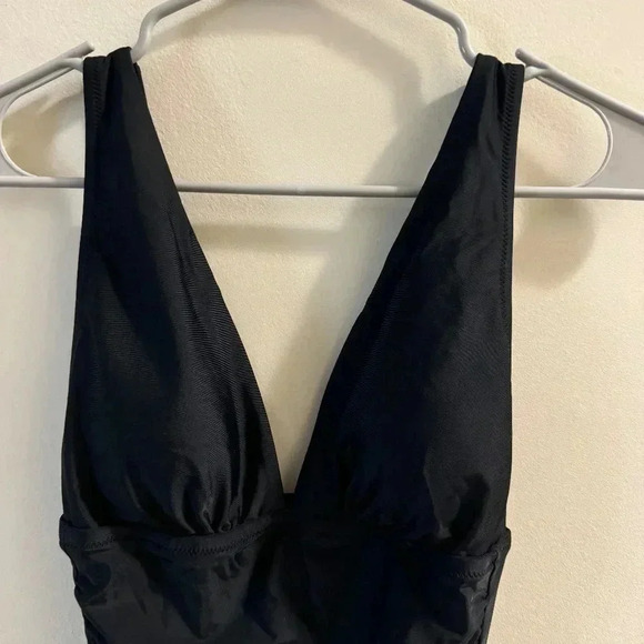 J. Crew V-neck ruched one-piece swimsuit - size XS NWT - Picture 7 of 10